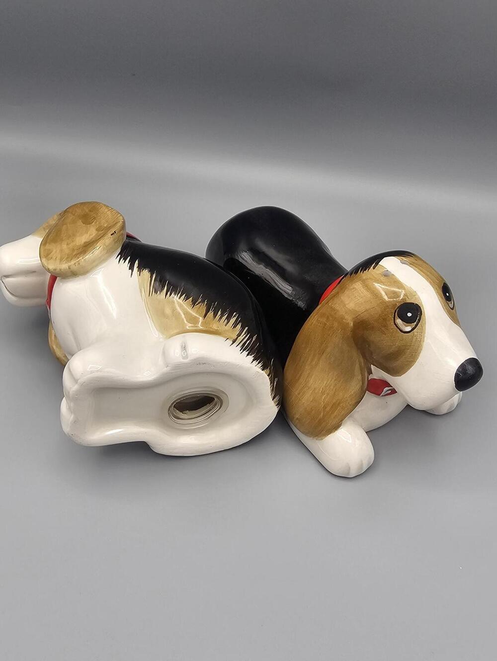 Ceramic Beagle Dog Salt and Pepper Shakers - Picture 4 of 6